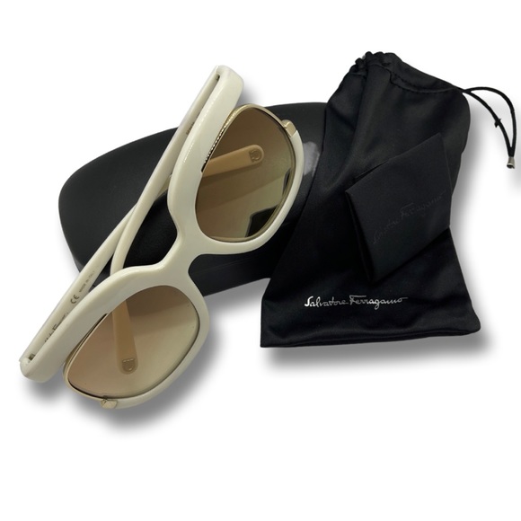 Salvatore Ferragamo Sunglasses ? main image 14